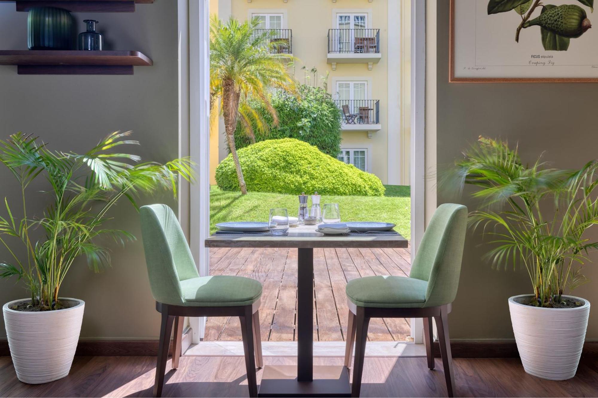 Domes Lake Algarve, Autograph Collection Vilamoura Bagian luar foto The Garden Grill